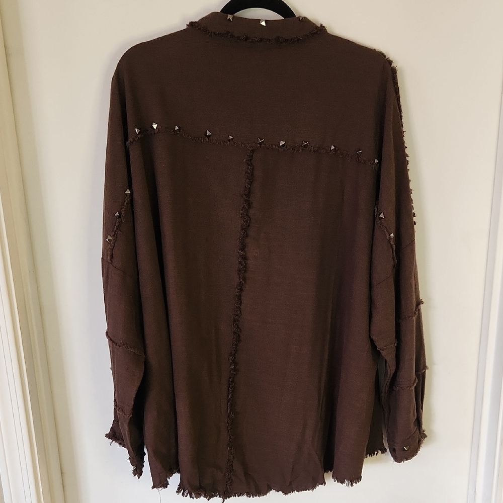 NWT DAVI & DANI Brown Button Down Shirt - Picture 2 of 10